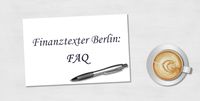 Schreibtisch mit Kugelschreiber und Blatt Papier auf dem steht FAQ Texter Berlin